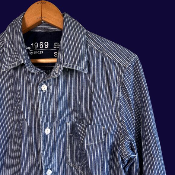 GAP Denim Hickory Long Sleeve Oxford Shirt - Picture 2 of 7